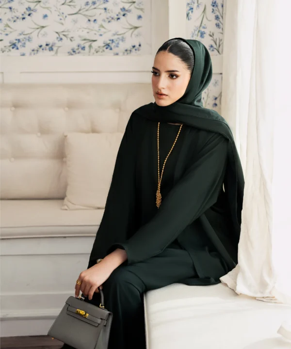 Zamurrud black abaya